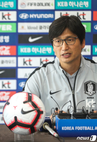 각오 밝히는 정정용 감독