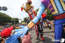 상상 속 캐릭터들이 눈앞에