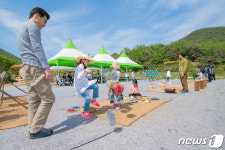 고성 왕곡마을 찾은 관광객