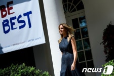 ‘비 베스트’ 1주년 행사 참석하는 멜라니아