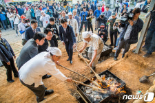 울산 쇠부리축제 화점식 하는 이동권 북구청장