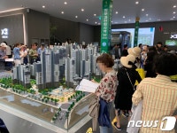 [분양현장+]GTX로 강남 10분…과천자이 실수요자들로 북적