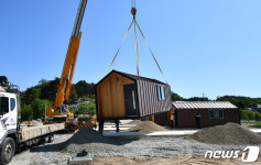 속초 장천마을에 임시조립주택 3개동 첫 설치