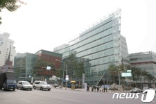 관악구청 2층에 태양광 이용한 주민 쉼터 만든다