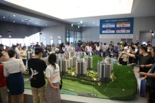GS건설 ‘세종자이e편한세상’ 견본주택에 몰린 인파
