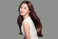 엘라스틴 했어요…전지현, 광고 모델로 7년 만에 컴백
