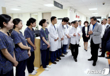 중앙보훈병원 방문한 이낙연 국무총리