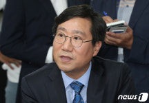 경남도지사 만난 양정철 민주연구원장