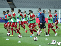 몸푸는 이란 축구대표팀