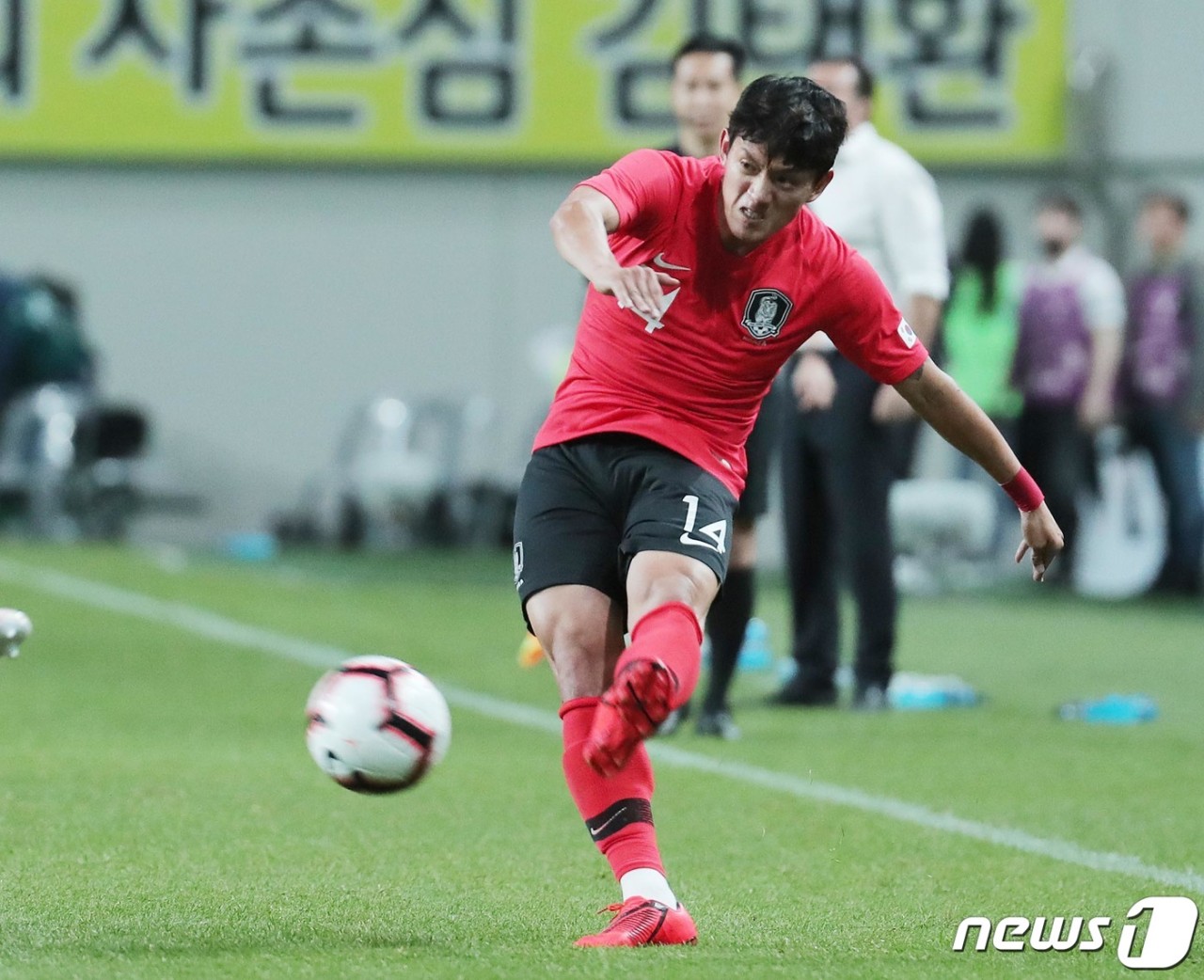프로축구 선수, 성병 전파 혐의로 경찰에 체포돼 검찰 송치됐다