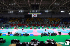 태백서 열린 제49회 협회장기 전국단체대항 태권도대회