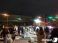 방탄소년단(BTS)·ARMY와 보랏빛으로 물든 부산…2차 공연 현장(종합)