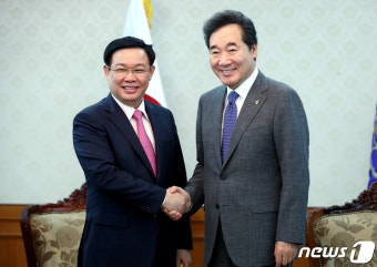 베트남 부총리 접견하는 이낙연 국무총리
