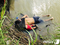 익사한 아버지와 딸…사진 1장이 전하는 美국경의 비극