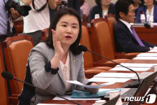 발언하는 신보라 의원