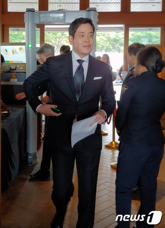 트럼프 만나는 정용진 신세계 부회장