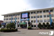 장흥군 인사 시끌…총무과장 9개월 만에 3명 전보
