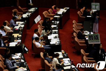 대만, 전직 고위 각료·장성 中 정부행사 참석 금지