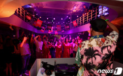 음악과 고기가 함께하는 홈플러스 EDM 미트 파티