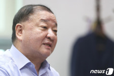 강창일 한일의원연맹회장 日보복 앞이 안보여…美 개입 필요