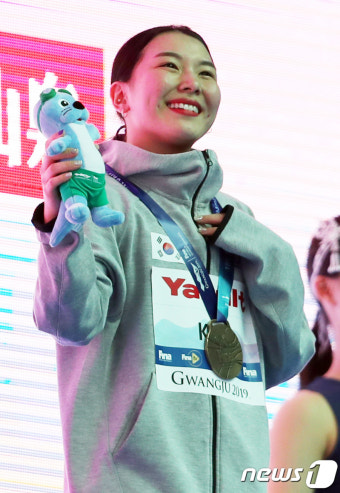 한국 김수지 세계수영대회 동메달 '메달 미소'