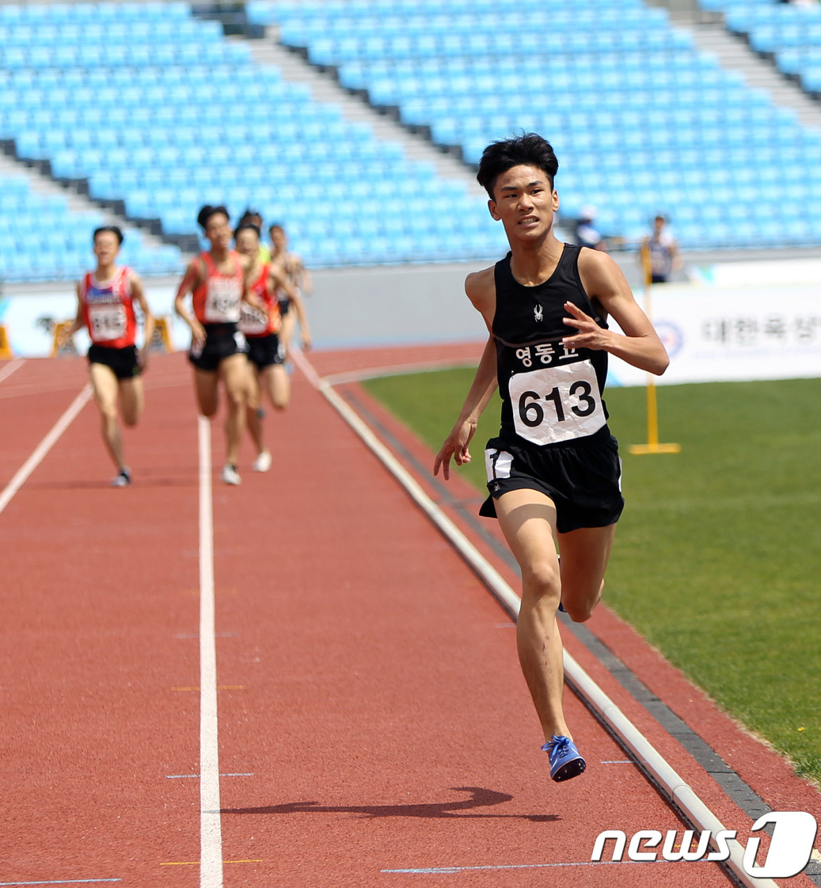 이재웅, 한국 육상 1500m 기록 0.05초 갱신! 폼이 좋은 염력으로 쾌거 벼랑 끝 선언.