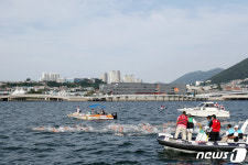 여수 오픈워터 수영...순위 다툼