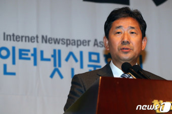 文 대통령 축사 대독하는 박양우 문화체육관광부 장관