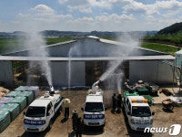 폭염에 달아오른 축사를 지켜라