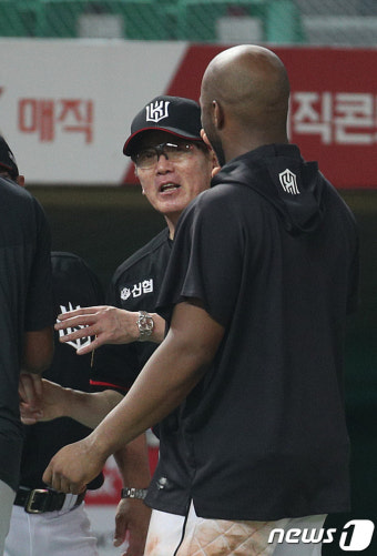 로하스 칭찬하는 이강철 감독