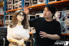 리얼돌이 타인에게 무슨 피해를 주죠…수입업자의 항변