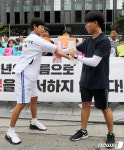 욱일기 격파
