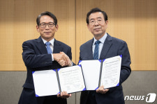 한국전시주최자협회장과 손 맞잡은 박원순 시장 제로페이 활성화