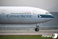 캐세이퍼시픽 항공, 홍콩시위 연루 조종사 2명 해고