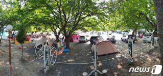 막바지 피서 즐기는 캠핑족들