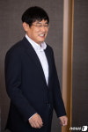돈치킨 기자간담회 참석한 이경규