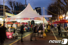 성동구 뚝도시장에 청년 상인들 지원 8억원 투입
