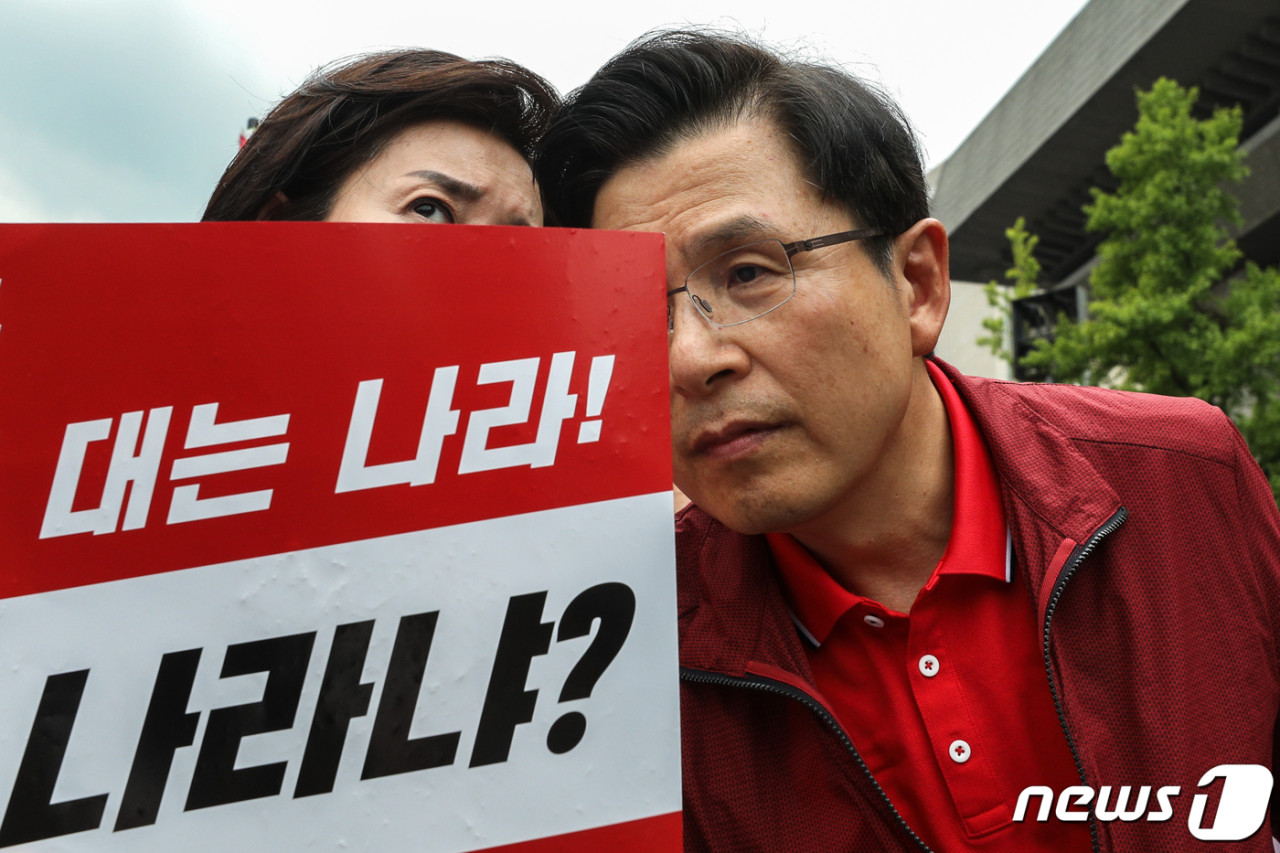 김문수-나경원, 햄버거 회동으로 연대 가능성 시사
