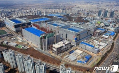 삼성전자 7나노 EUV 문제없다…파운드리 의혹 해명