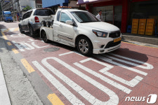 개학 앞두고 어린이보호구역 불법 주정차 단속…즉시 견인