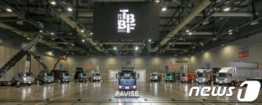 현대차, 준대형트럭 파비스 공개…2025년 친환경 상용차 17종으로