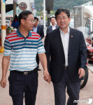 추석 앞두고 공주 산성시장 찾은 박양우 문체부 장관
