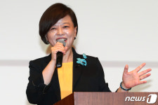 떠나는 진선미 늘 비판받는 자리…가야할 길 많이 남아