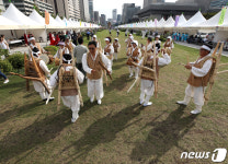 지게꾼들의 도심 나들이