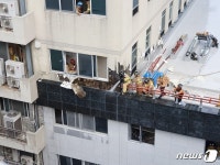 부산 한 요양병원 외벽서 불…인명피해 없어