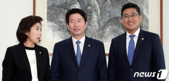 회동갖는 여야 3당 원내대표