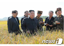 北김정은, 온실농장·양묘장 현지지도…농사도 과학적으로