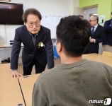 서울도솔학교 학생과 대화하는 조희연 교육감