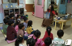 수원시, 취약지 대상 초미세먼지관리사 방문 교육 실시