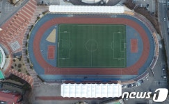 옥천군, 옥천공설운동장 정비…2020년 4월까지 이용 제한